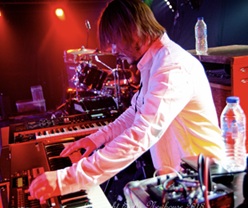 Danny Mattin playing keyboards